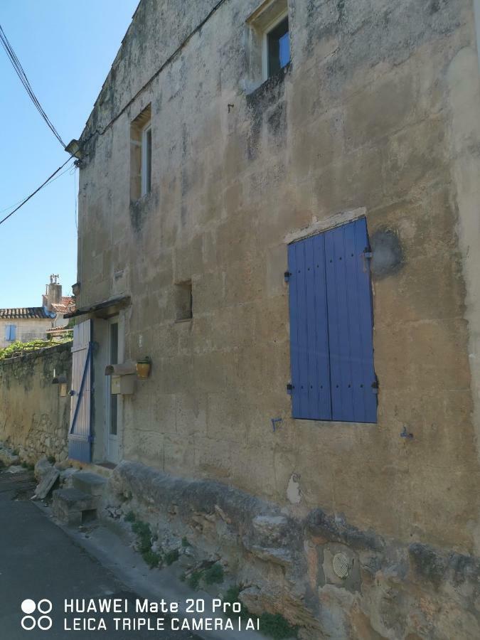 Charmante Maison En Provence Fontvieille Exterior photo